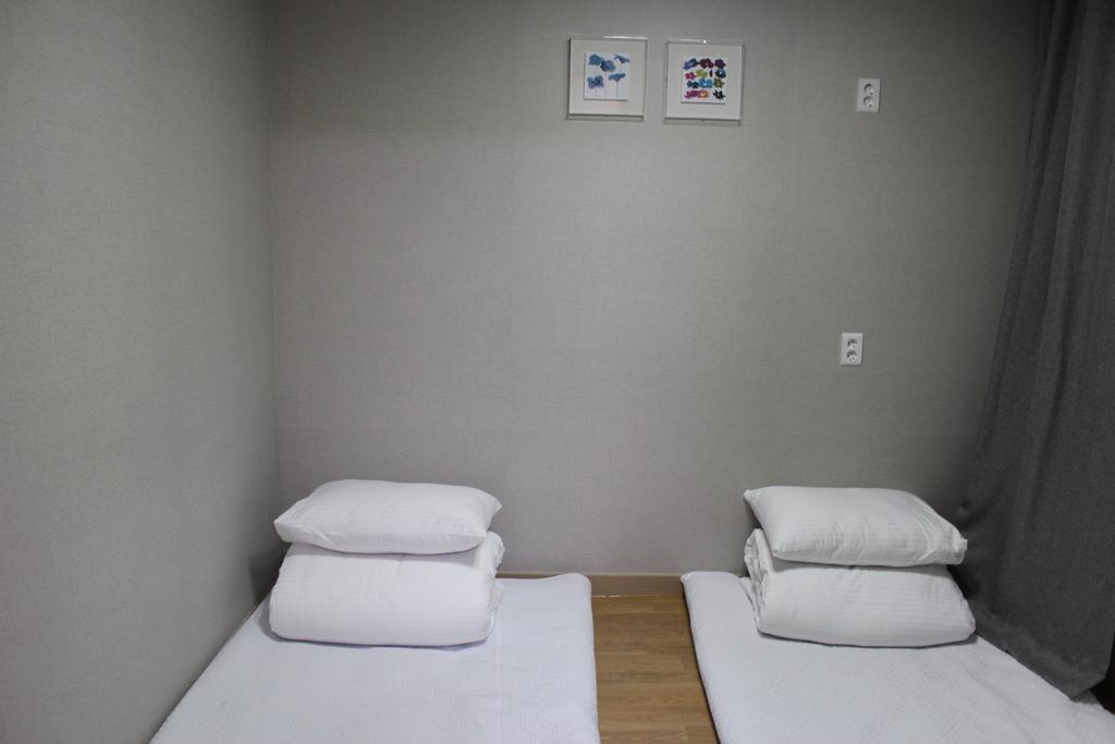 The Flower Road Guesthouse Suncheon Exteriör bild