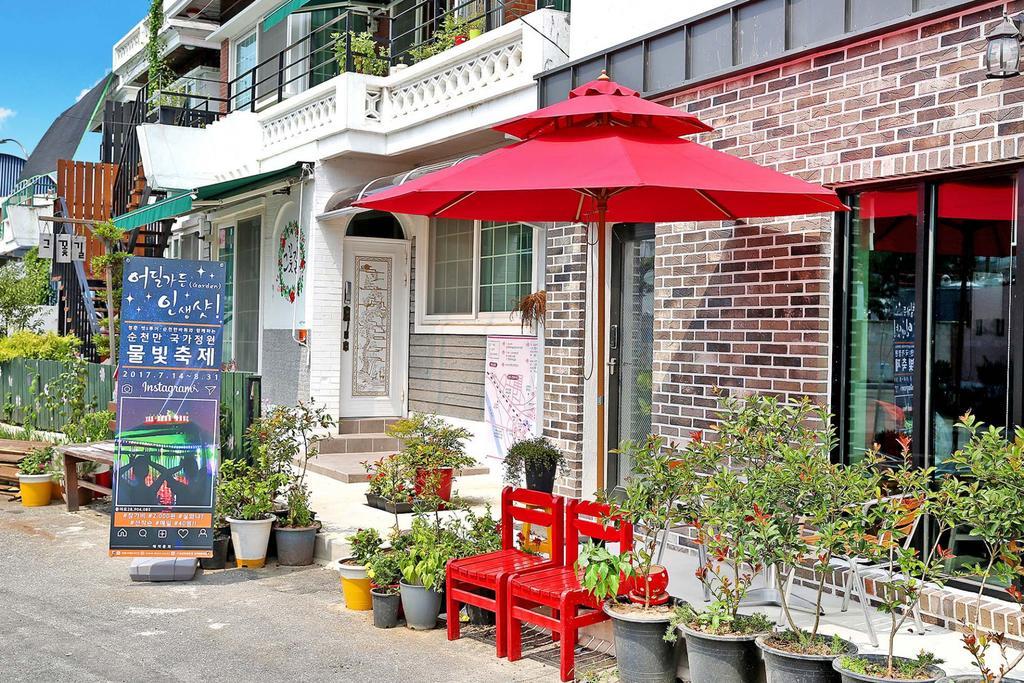 The Flower Road Guesthouse Suncheon Exteriör bild