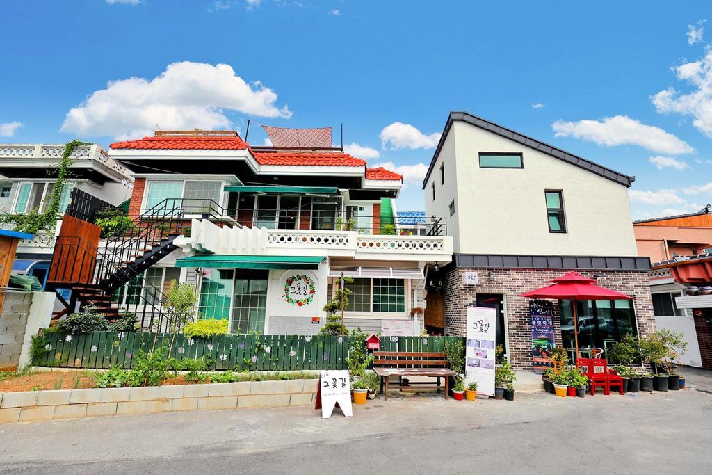 The Flower Road Guesthouse Suncheon Exteriör bild