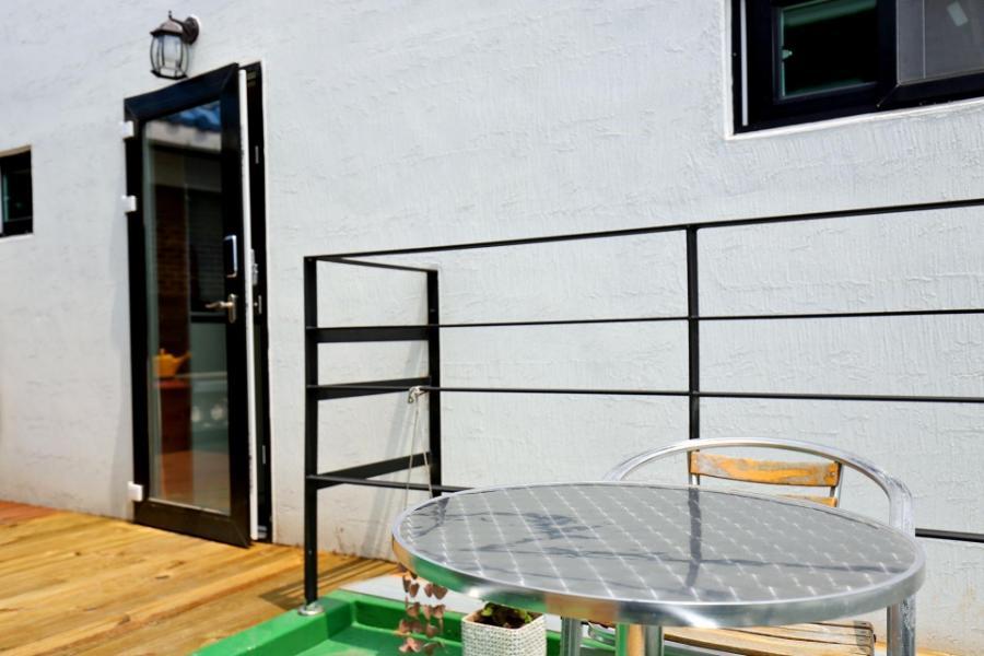 The Flower Road Guesthouse Suncheon Exteriör bild