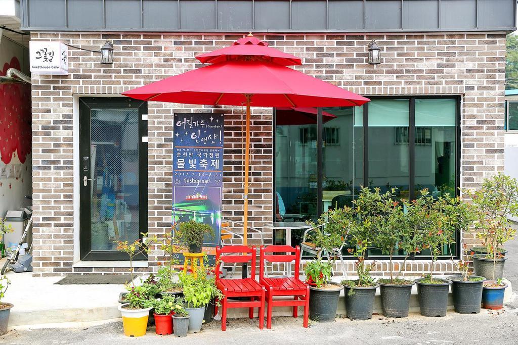 The Flower Road Guesthouse Suncheon Exteriör bild