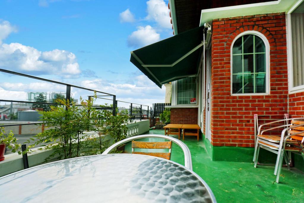 The Flower Road Guesthouse Suncheon Exteriör bild