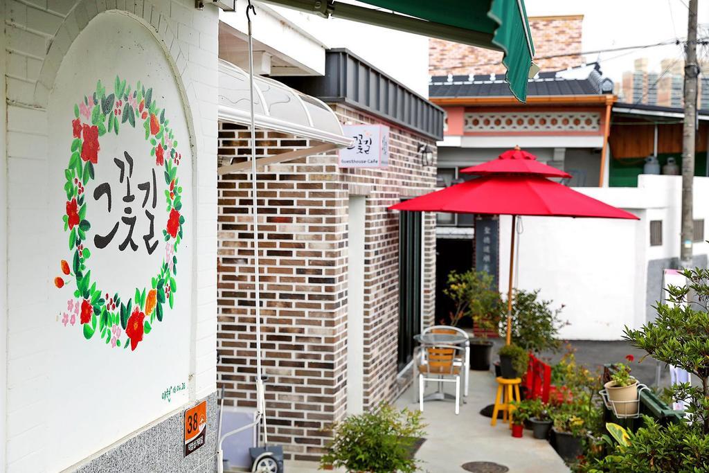 The Flower Road Guesthouse Suncheon Exteriör bild